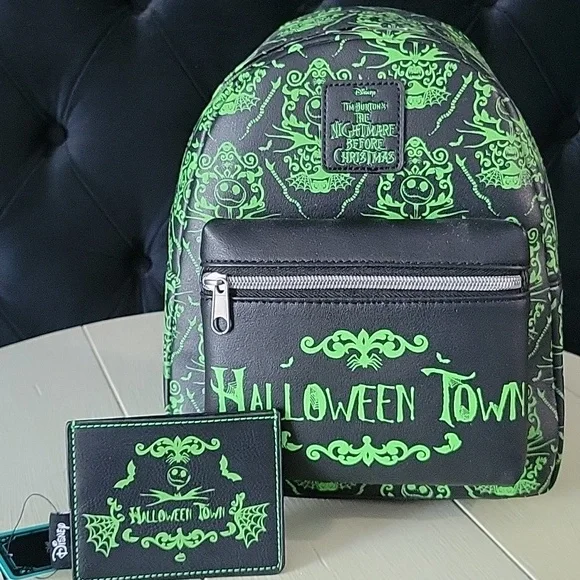 Disney | Bags | Nightmare Before Christmas Halloween Town  display picture 3